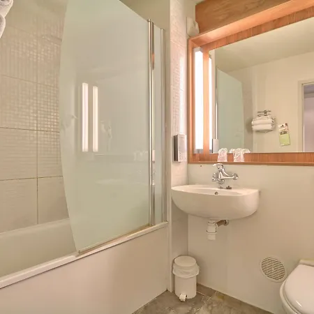 Campanile Paris Ouest - - La Defense 3*