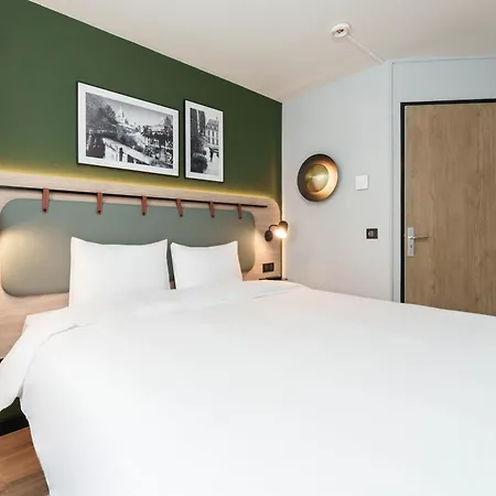 Campanile Paris Ouest - - La Defense 3* Nanterre