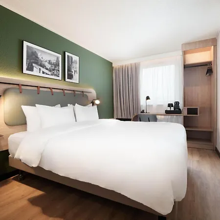 Campanile Paris Ouest - - La Defense 3* Nanterre