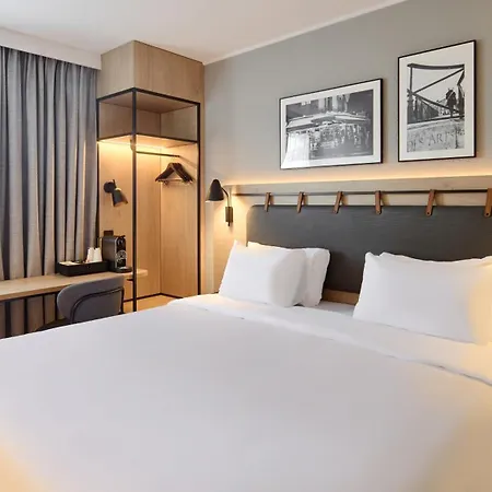 Hotel Campanile Paris Ouest - - La Défense