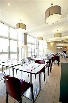 Campanile Paris Ouest - - La Defense Hotel Nanterre