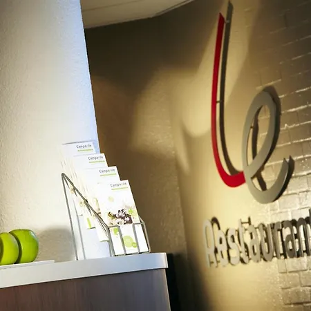 Hotel Campanile Paris Ouest - - La Defense 3*